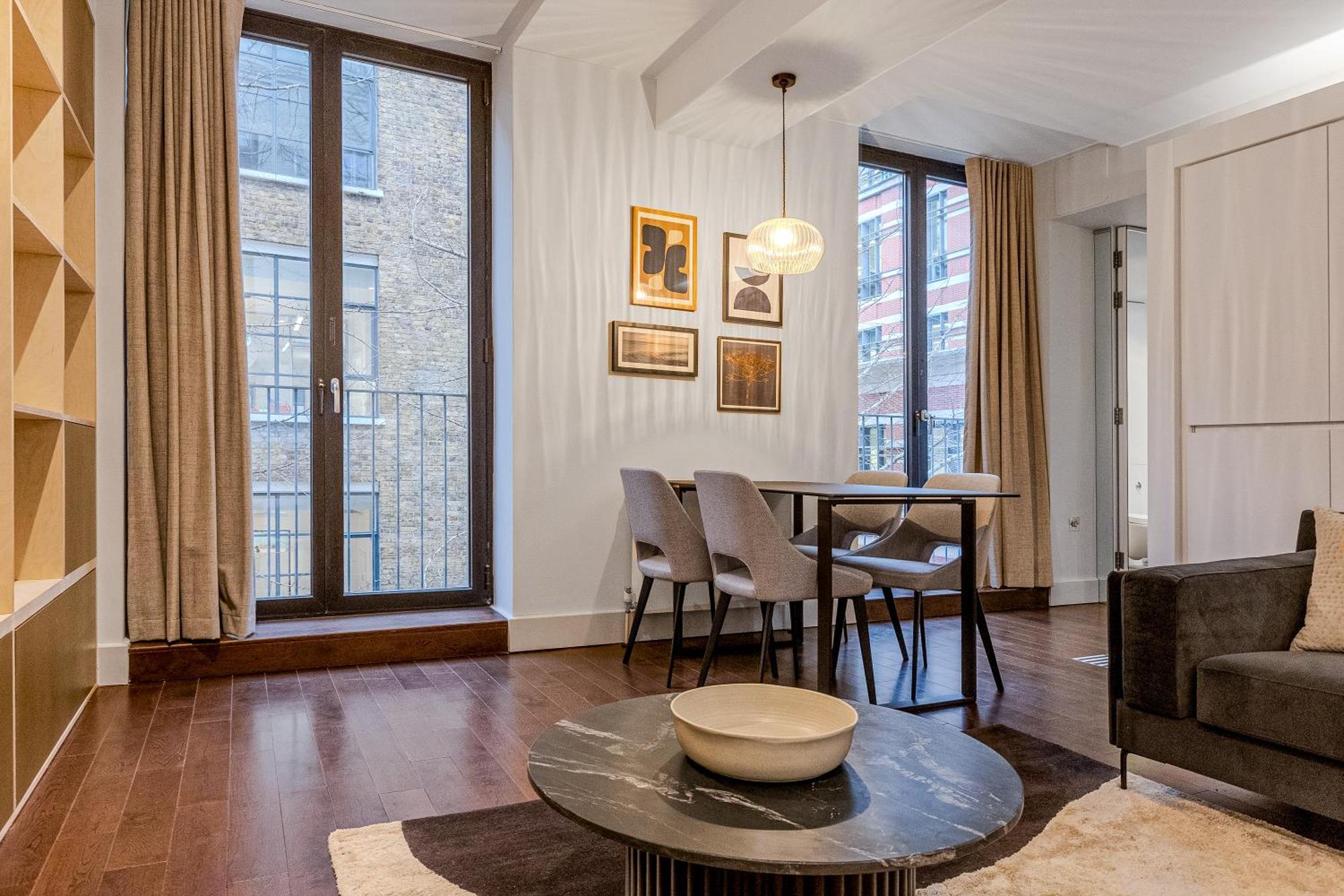 St Paul's I Your Apartment London