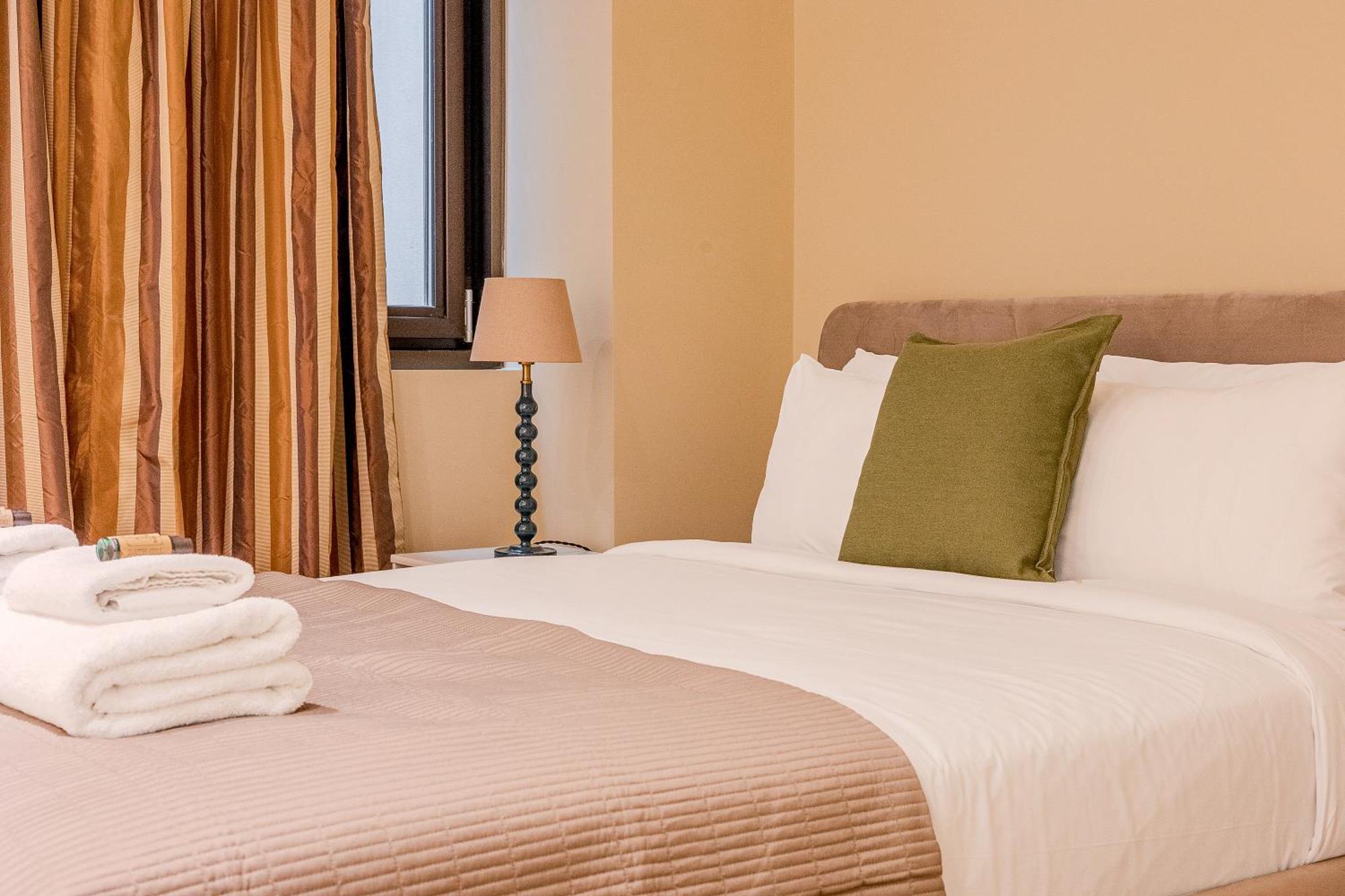 St Paul's I Your Apartment London